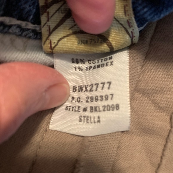 BKE Stella Denim Shorts - Picture 5 of 7